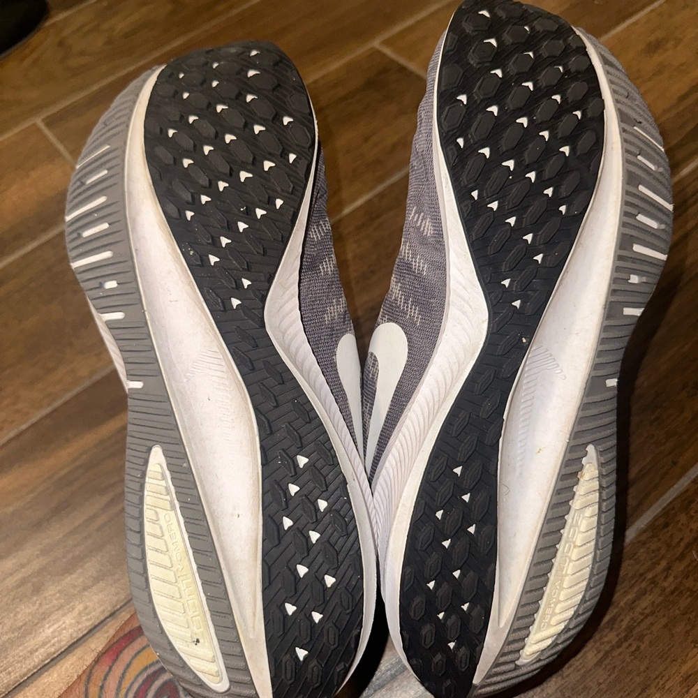 Nike Air Zoom Vomero 14 - Picture 4 of 5